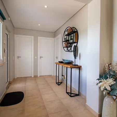 Casa Ana Superbly Renovated With Heated Private Holiday home