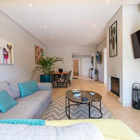 Casa Ana Superbly Renovated With Heated Private Holiday home