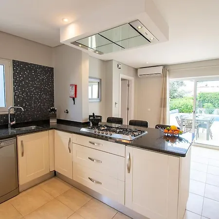 Casa Ana Superbly Renovated With Heated Private Holiday home *