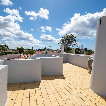 Сasa de vacaciones Casa Ana Superbly Renovated With Heated Private Carvoeiro (Lagoa)