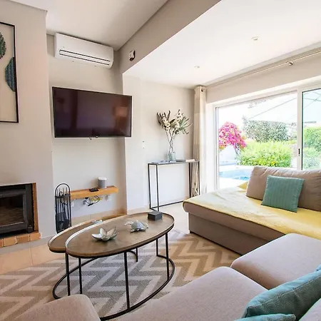 Сasa de vacaciones Casa Ana Superbly Renovated With Heated Private *