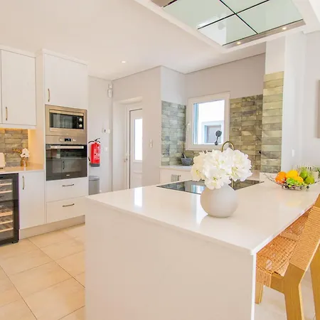 Casa Ana Superbly Renovated With Heated Private *